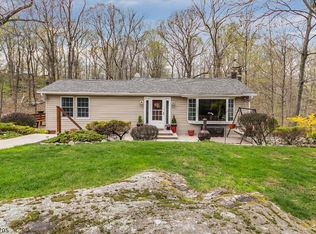 129 Camp Trl, Andover, NJ 07821