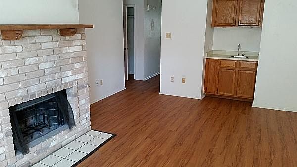 1st image of 11138 El Sendero St