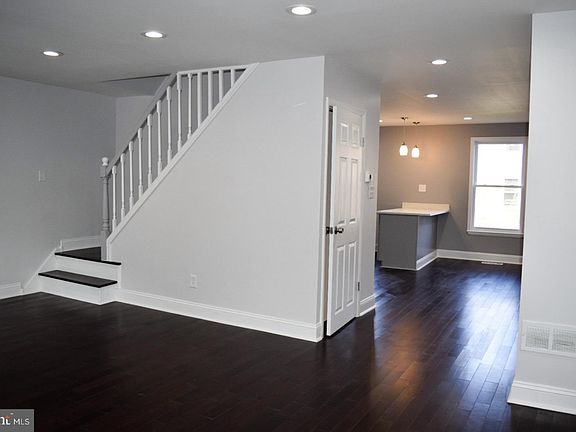 4th image of 2709 Island Ave