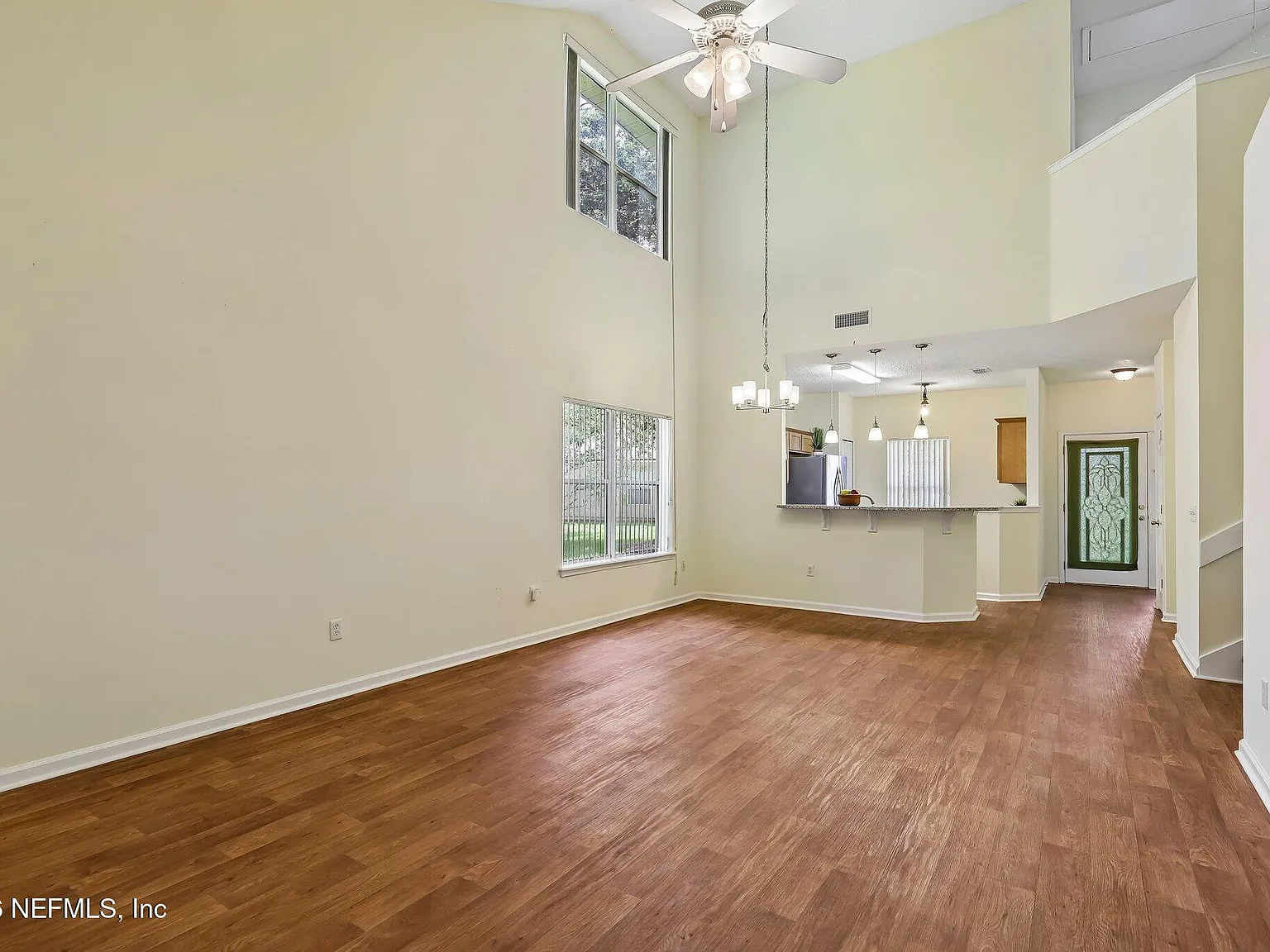 3 bed, 2.5 bath, 1615 sqft, $2,000 — Photo 4