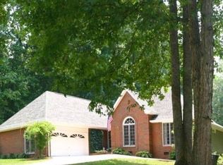185 Olde Oak Dr, Jonesboro, GA 30238