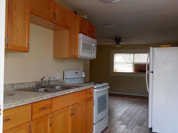 2nd image of 4180 Alpine Ln #Alpine4180