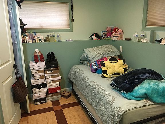 3rd image of 698 Park Ln