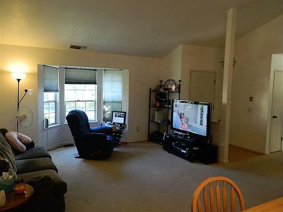 2nd image of 3847 Olivebranch Ln