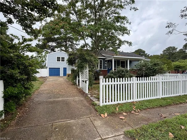 8 Oneal Ct, Portsmouth, VA 23701