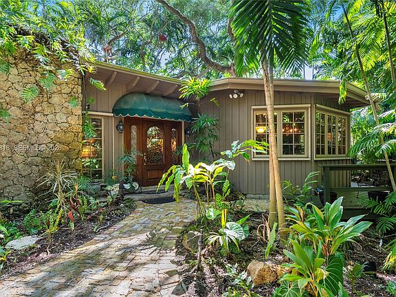 3rd image of 3584 Saint Gaudens Rd