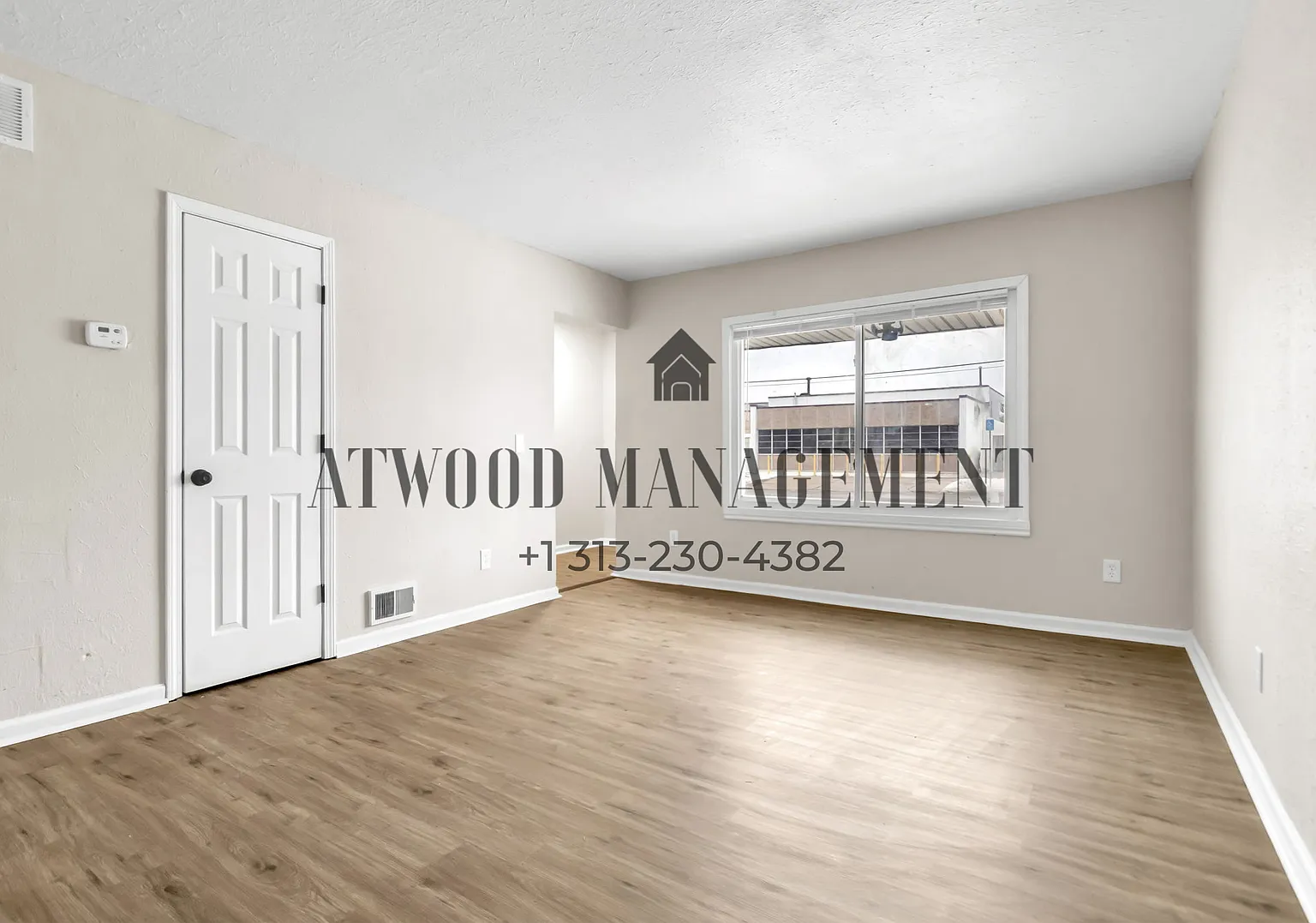 This beautifully updated 3-bedroom, 1-bath single-family home is ready for move-in! — Photo 2