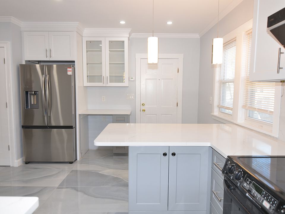1st image of 31 Quincy St Unit 1