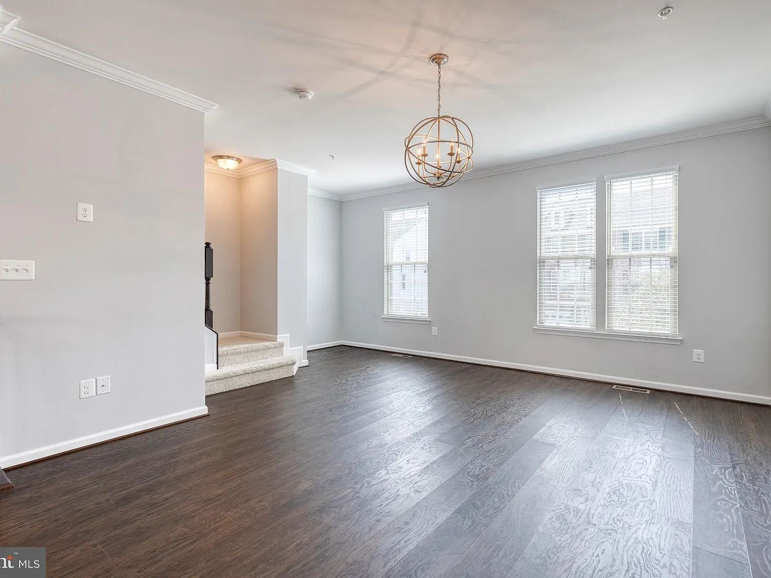 3 bed, 3.5 bath, 2040 sqft, $3,000 — Photo 4