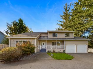 1236 McCartney Ln, McKinleyville, CA 95519