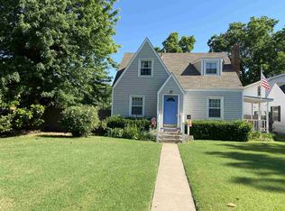 915 Jackson St, Perry, OK 73077