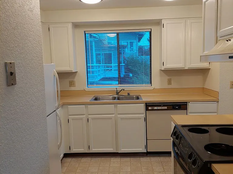 811 North Garden Street — Photo 9