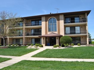 8336 160th Pl APT 3W, Tinley Park, IL 60477