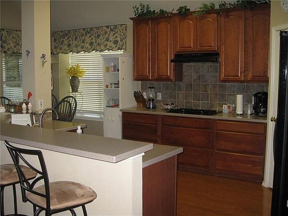 3rd image of 4153 Shores Ct