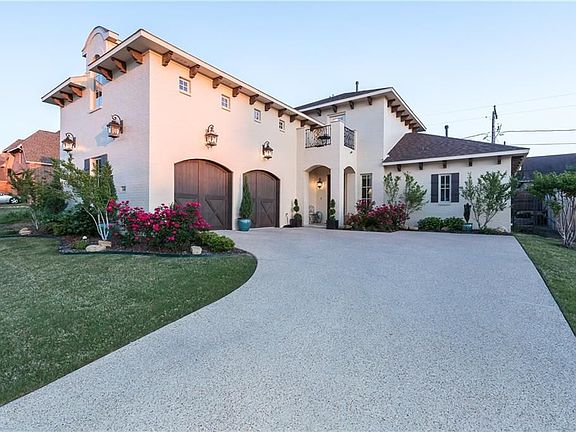 3rd image of 6406 Vintage Lake Dr