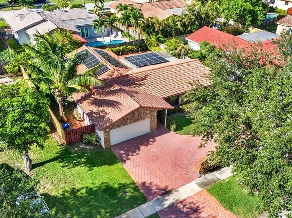 9693 NW 28th St, Coral Springs, FL 33065