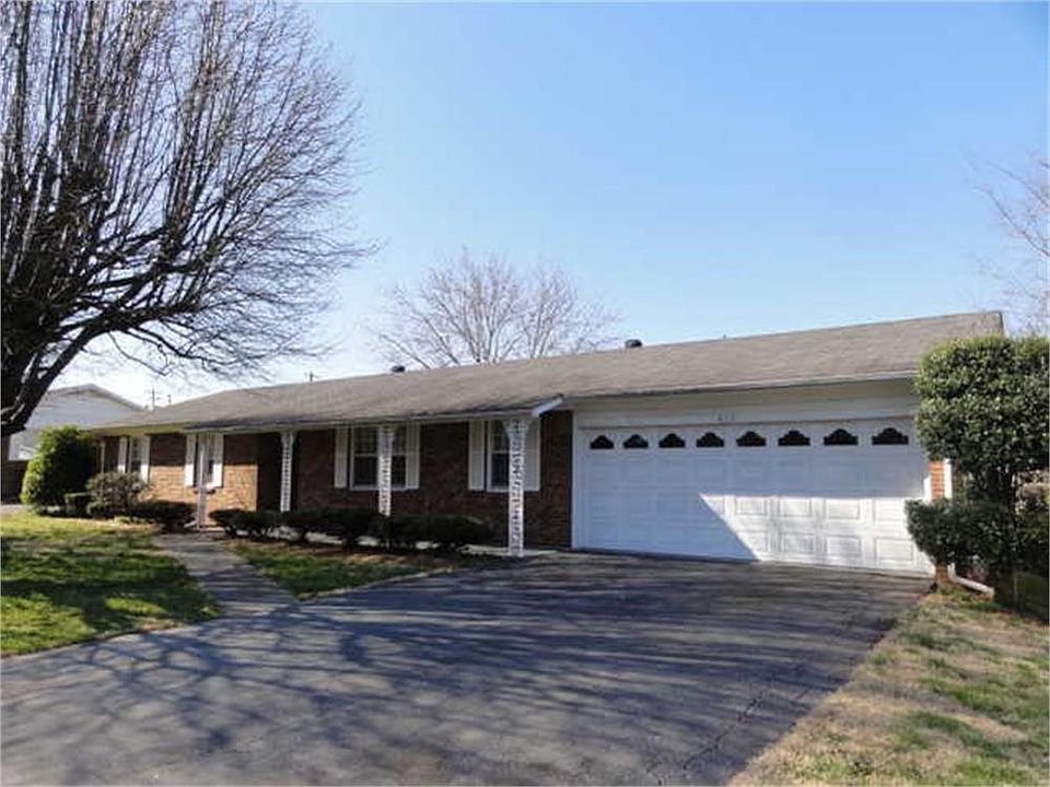 2nd image of 615 Fairdale Ave