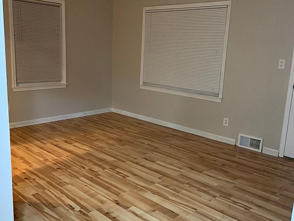 5th image of 30100 Marshall St