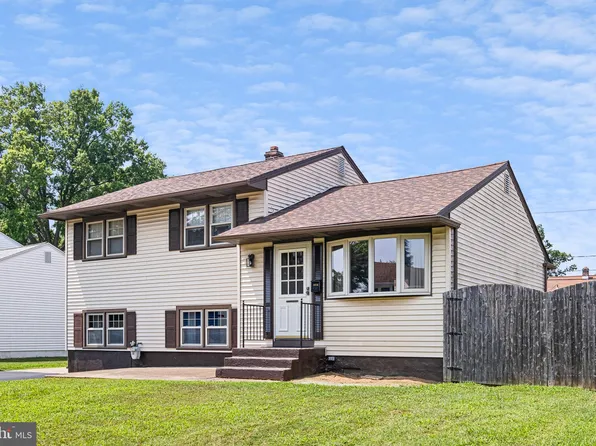 1016 Gallery Rd, Wilmington, DE 19805