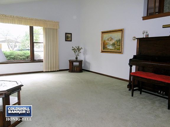 4th image of 10536 S Tripp Ave