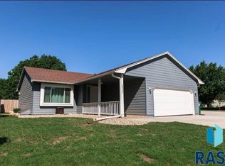 4409 S Holbrook Ave, Sioux Falls, SD 57106