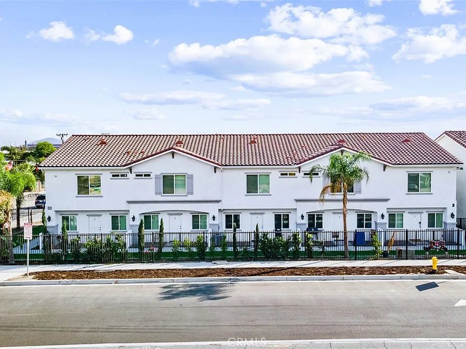 13665 Arrow Blvd #8