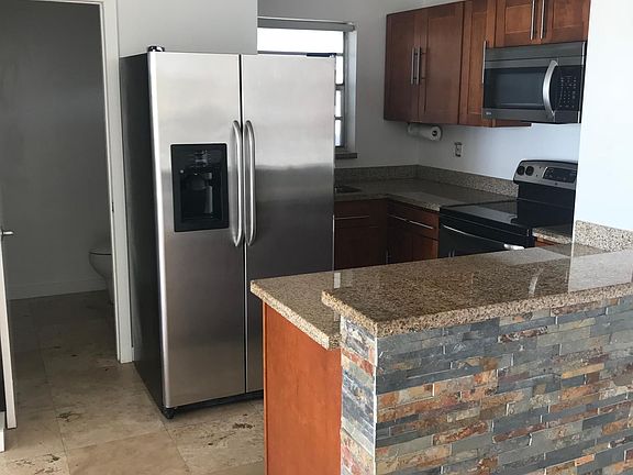 2nd image of 8820 Fontainebleau Blvd APT 508