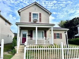 562 California Ave, Chester, WV 26034