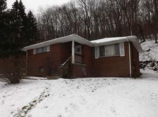 531 Hall St, Aliquippa, PA 15001