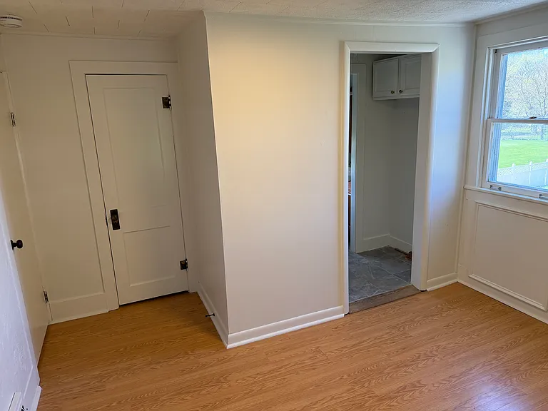 315 N Maple St — Photo 5