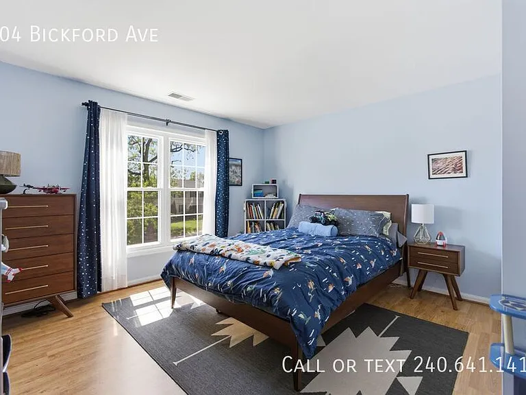 504 Bickford Ave — Photo 20