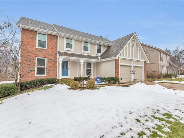 15207 W 83rd Ter, Lenexa, KS 66219