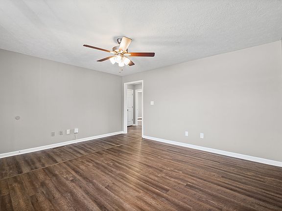 5th image of 5867 Julien Rd