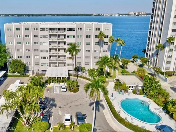 1900 Clifford St APT 701A, Fort Myers, FL 33901