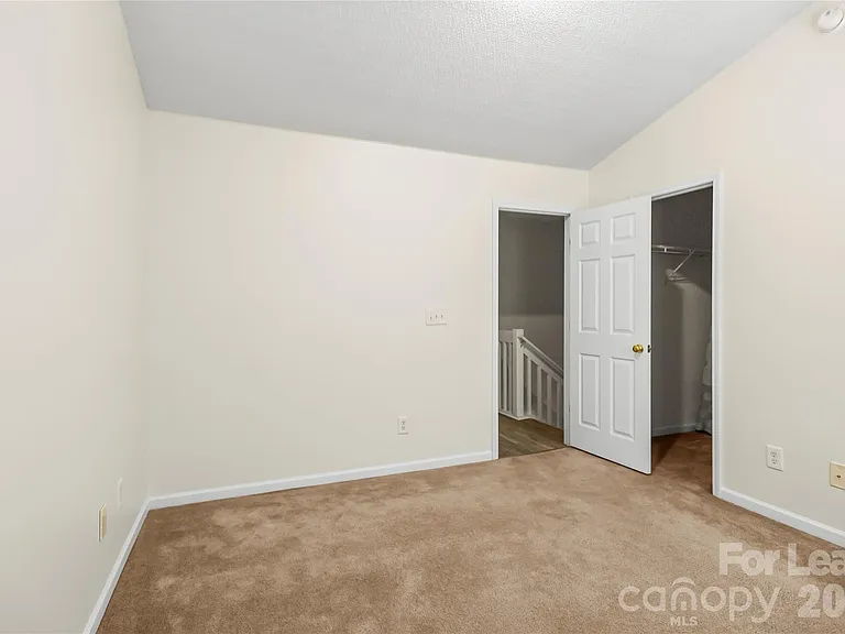 148 Mangum Cir — Photo 30