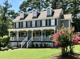 1949 Waterton Ct, Grayson, GA