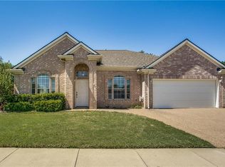6718 Stone Branch Dr, Arlington, TX 76001