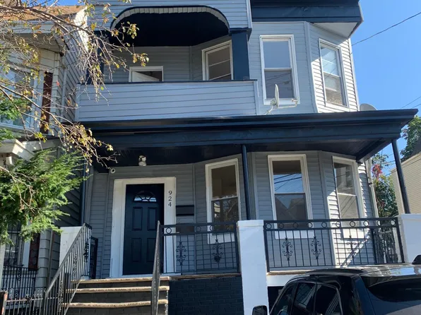 924 Grove St, Irvington, NJ 07111