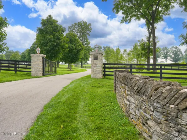 3901 Greenhaven Ln, Goshen, KY 40026
