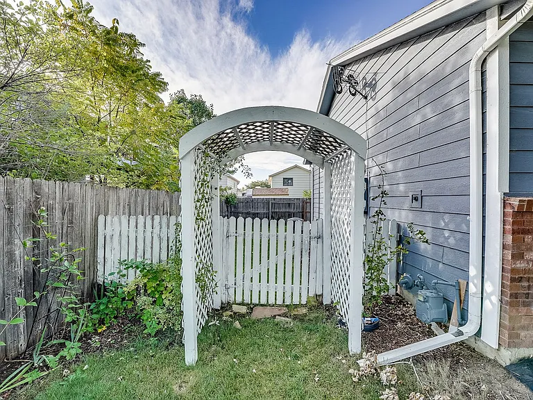 4274 Peach Tree Ct — Photo 24