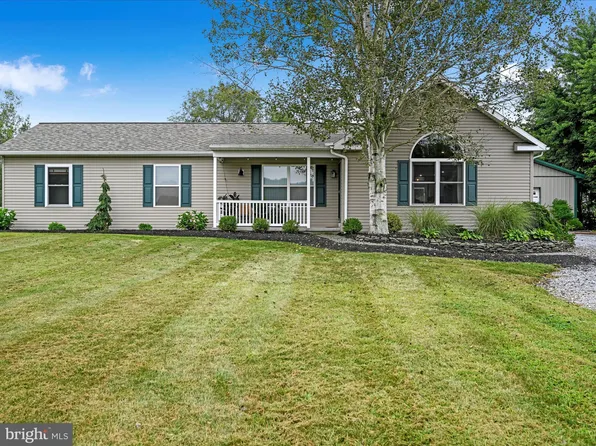 243 Dove Rd, Fredericksburg, PA 17026