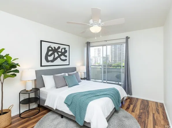 509 University Ave APT 703, Honolulu, HI 96826