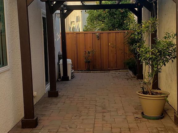 2nd image of 2223 Woodduck Ct