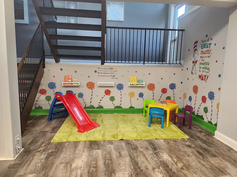 Oak Hill Estates — Photo 10