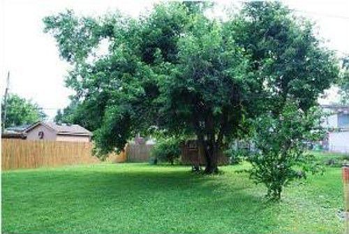3rd image of 273 Circle Dr