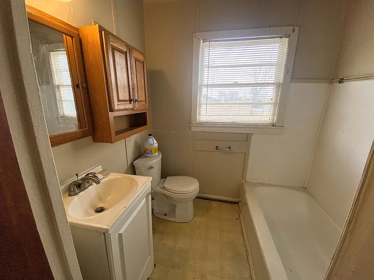 2709 Cline St — Photo 12