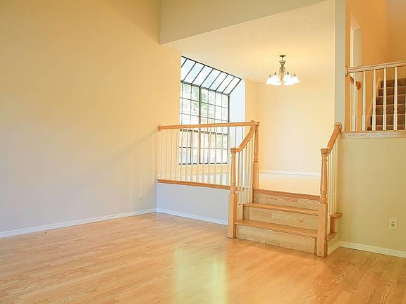 3rd image of 44322 Arapaho Ave