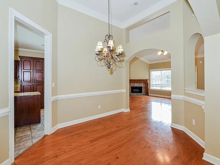 2722 Nelle Ln — Photo 5
