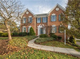 1101 Willowbrook Dr, Washington, PA 15301