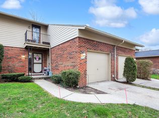 42628 Elizabeth Pl, Clinton Township, MI 48038